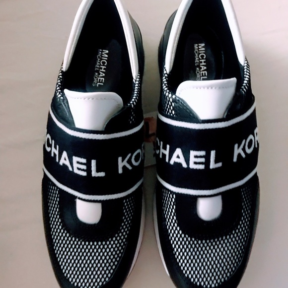 MICHAEL KORS SLIP ONS - Picture 5 of 8